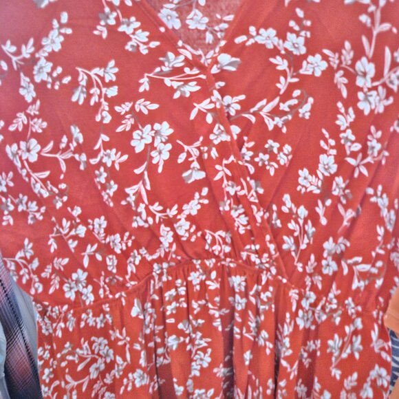 Beautiful Orangy Blouse - Picture 5 of 5